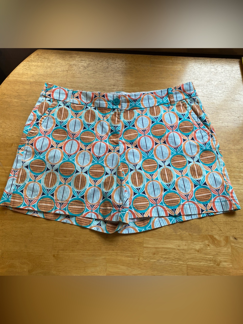 V! Crown & Ivy size 12 Geometric Pattern Shorts Casual Travel Everyday Festival